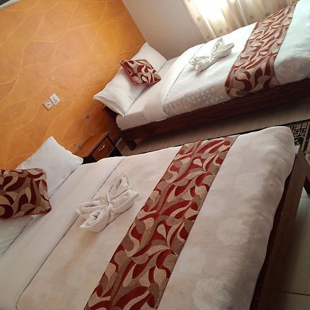 Hotel Grace Pokhara Kültér fotó