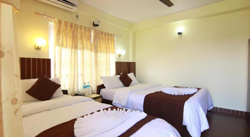 Hotel Grace Pokhara Kültér fotó